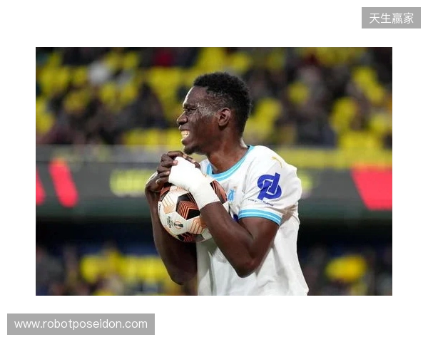 水晶宫vs狼队：迪恩-亨德森、伊斯梅拉-萨尔首发，若泽-萨、乌戈-布埃诺出战